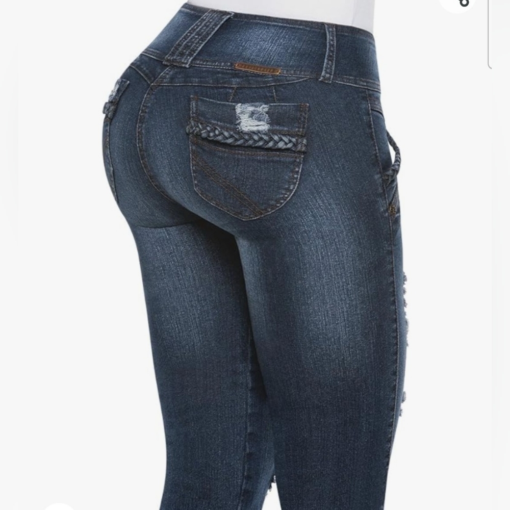 Equilibrium colombian push-up butt  skinny jeans used good condition sz 3